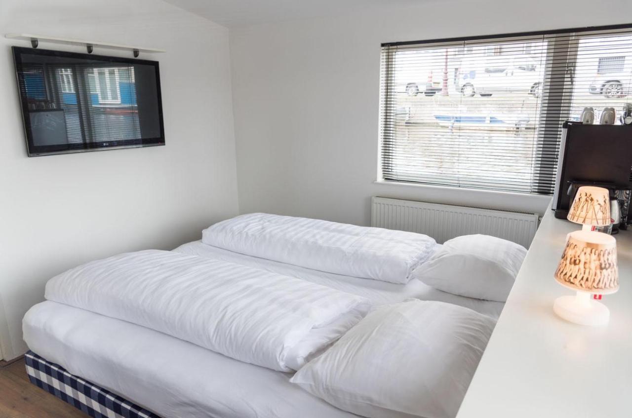 Houseboat Next To Amstel Bed & Breakfast Amsterdam Ngoại thất bức ảnh